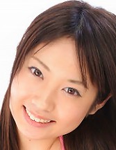 Mayumi Uekusa adorable model posing in a white and pink bikini