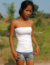 Petite Filipina girl picked up in a field and fucked