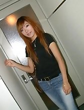 This asian cutie knows how to wear her jeans